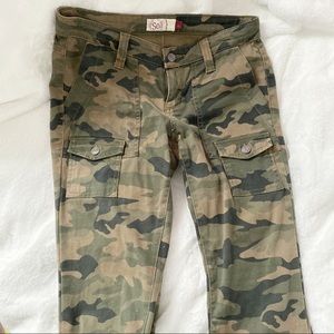 SO Camo Cargo Jeans